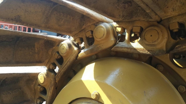 ขาย แทรคเตอร๋CAT D6D เครื่องยนต์ 10Z ตีนเป็ด เกียร์ตัดพร้อมเอกสารเล่มทะเบียน