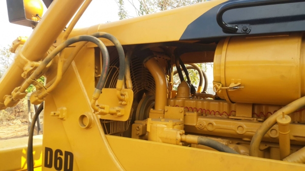 ขาย แทรคเตอร๋CAT D6D เครื่องยนต์ 10Z ตีนเป็ด เกียร์ตัดพร้อมเอกสารเล่มทะเบียน