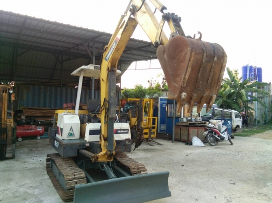 ส่งลูกค้า จ.สมุทรสงคราม เรียบร้อยแล้ว รถแบคโฮ YANMAR B27 รถเก่านอกนำเข้า ยังไม่เคยใช้งานในไทย เทียบเท่า komatsu pc30-6 เครื่องดี ปั๊มแรง พร้อมใช้งาน มีเอกสารใบอินวอยซ์ มี VDO การทำงานให้ชม