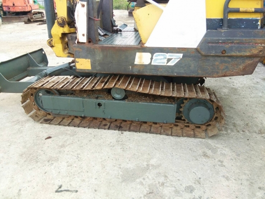 ส่งลูกค้า จ.สมุทรสงคราม เรียบร้อยแล้ว รถแบคโฮ YANMAR B27 รถเก่านอกนำเข้า ยังไม่เคยใช้งานในไทย เทียบเท่า komatsu pc30-6 เครื่องดี ปั๊มแรง พร้อมใช้งาน มีเอกสารใบอินวอยซ์ มี VDO การทำงานให้ชม