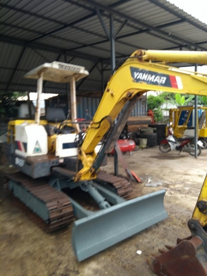 ส่งลูกค้า จ.สมุทรสงคราม เรียบร้อยแล้ว รถแบคโฮ YANMAR B27 รถเก่านอกนำเข้า ยังไม่เคยใช้งานในไทย เทียบเท่า komatsu pc30-6 เครื่องดี ปั๊มแรง พร้อมใช้งาน มีเอกสารใบอินวอยซ์ มี VDO การทำงานให้ชม