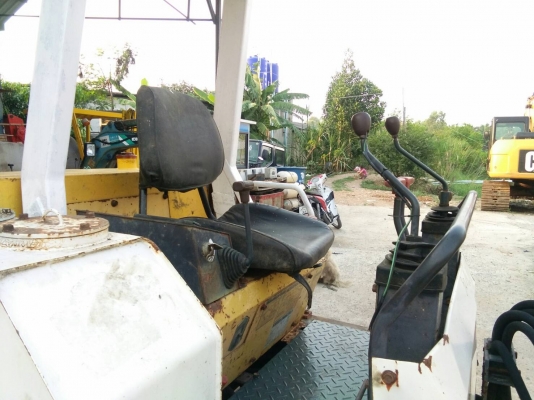 ส่งลูกค้า จ.สมุทรสงคราม เรียบร้อยแล้ว รถแบคโฮ YANMAR B27 รถเก่านอกนำเข้า ยังไม่เคยใช้งานในไทย เทียบเท่า komatsu pc30-6 เครื่องดี ปั๊มแรง พร้อมใช้งาน มีเอกสารใบอินวอยซ์ มี VDO การทำงานให้ชม