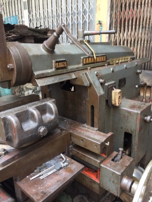 เเท่นไส24นึ้วญี่ปุ่นเกียรบ็อคเงียบทุกเกียรไสลึ่มได้พร้อมใช้งานราคา38000฿  ต.จ.ว.จัดส่งขนส่งทั้งตัวได้เก็บค่าจนส่งปลายทางตามบึล