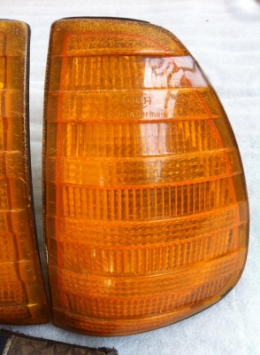 ไฟเลี้ยว ไฟมุม w123 HELLA เฮลล่า Made in Germany