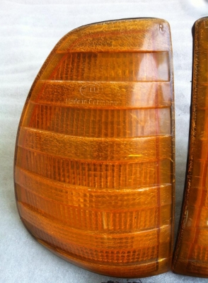 ไฟเลี้ยว ไฟมุม w123 HELLA เฮลล่า Made in Germany