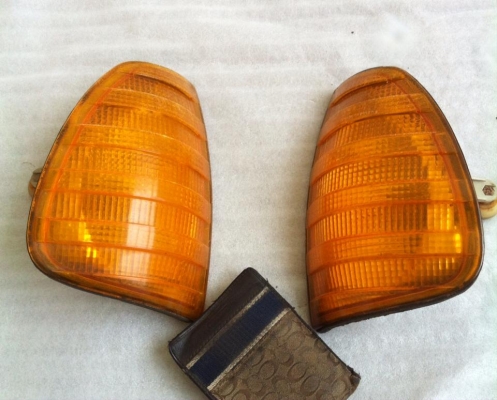 ไฟเลี้ยว ไฟมุม w123 HELLA เฮลล่า Made in Germany