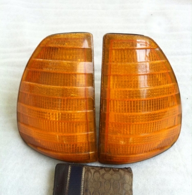 ไฟเลี้ยว ไฟมุม w123 HELLA เฮลล่า Made in Germany