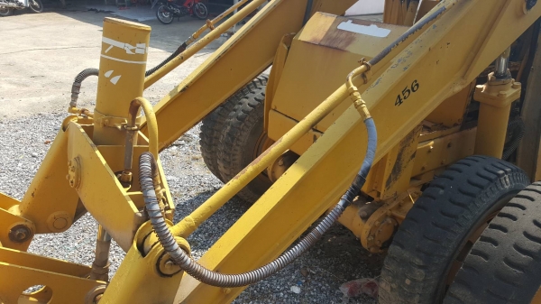 ขายแพ็คคู่ ไม่แยกขาย รถกระบะดั้ม NISSAN ปี 35 และรถตัก KOMATSU SD20-3 รถใช้งานได้ทั้งสองคันครับ