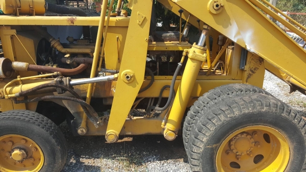 ขายแพ็คคู่ ไม่แยกขาย รถกระบะดั้ม NISSAN ปี 35 และรถตัก KOMATSU SD20-3 รถใช้งานได้ทั้งสองคันครับ