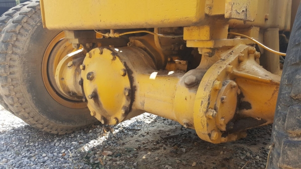 ขายแพ็คคู่ ไม่แยกขาย รถกระบะดั้ม NISSAN ปี 35 และรถตัก KOMATSU SD20-3 รถใช้งานได้ทั้งสองคันครับ