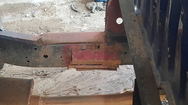 ขายแพ็คคู่ ไม่แยกขาย รถกระบะดั้ม NISSAN ปี 35 และรถตัก KOMATSU SD20-3 รถใช้งานได้ทั้งสองคันครับ