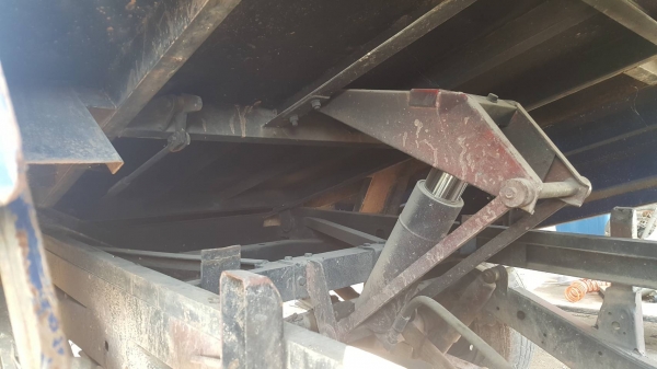 ขายแพ็คคู่ ไม่แยกขาย รถกระบะดั้ม NISSAN ปี 35 และรถตัก KOMATSU SD20-3 รถใช้งานได้ทั้งสองคันครับ