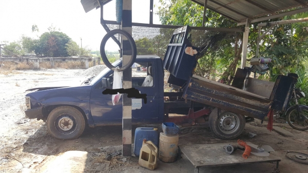 ขายแพ็คคู่ ไม่แยกขาย รถกระบะดั้ม NISSAN ปี 35 และรถตัก KOMATSU SD20-3 รถใช้งานได้ทั้งสองคันครับ