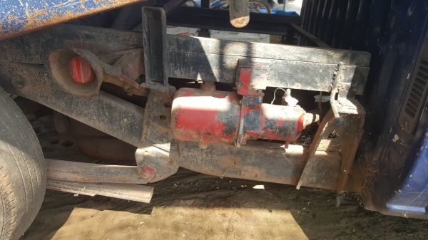 ขายแพ็คคู่ ไม่แยกขาย รถกระบะดั้ม NISSAN ปี 35 และรถตัก KOMATSU SD20-3 รถใช้งานได้ทั้งสองคันครับ