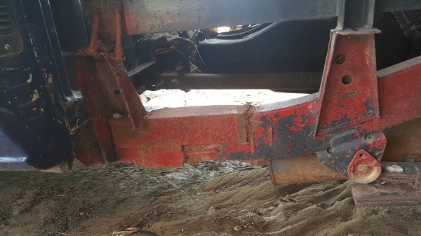 ขายแพ็คคู่ ไม่แยกขาย รถกระบะดั้ม NISSAN ปี 35 และรถตัก KOMATSU SD20-3 รถใช้งานได้ทั้งสองคันครับ