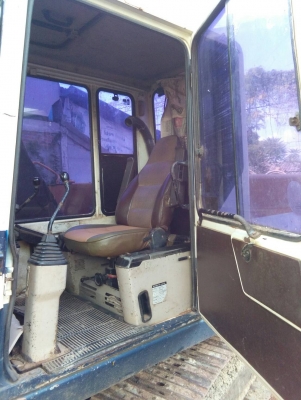 ขายรถแบคโฮ KOMATSU PC100-5 ขายรถแบคโฮ KOMATSU PC100-5