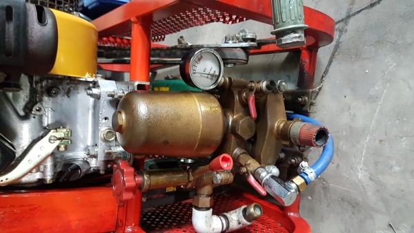 ชุดปั้มอัดฉีดเครื่องยนต์เบนชิล robin 5 แรงม้า พร้อมปั้มฉีดยา semco ขนาด 6หุน สภาพสวย อะไหล่หาง่าย นำเข้าจากญี่ปุ่น