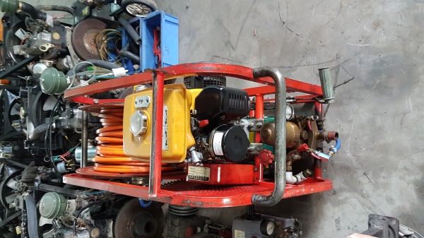 ชุดปั้มอัดฉีดเครื่องยนต์เบนชิล robin 5 แรงม้า พร้อมปั้มฉีดยา semco ขนาด 6หุน สภาพสวย อะไหล่หาง่าย นำเข้าจากญี่ปุ่น