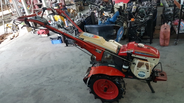 โครงรถตีดิน yanmar สภาพสวย เครื่องยนต์เบนซิล yanmar 6แรงม้า ชั่วโมงการทำงาน.ใช้งานได้ตามปกติ