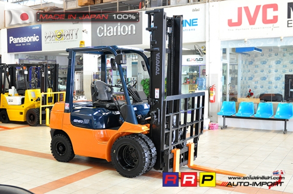 ขายรถโฟล์คลิฟท์มือสอง TOYOTA รุ่น 7FD25-12402 นำเข้าจากประเทศญี่ปุ่น 100\% ไม่เคยใช้งานในไทย