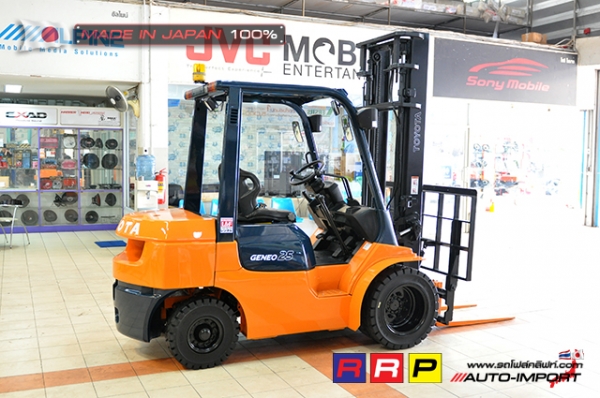 ขายรถโฟล์คลิฟท์มือสอง TOYOTA รุ่น 7FD25-12402 นำเข้าจากประเทศญี่ปุ่น 100\% ไม่เคยใช้งานในไทย