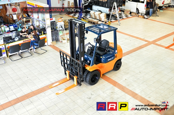 ขายรถโฟล์คลิฟท์มือสอง TOYOTA รุ่น 7FD25-12402 นำเข้าจากประเทศญี่ปุ่น 100\% ไม่เคยใช้งานในไทย