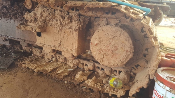 ขายตามสภาพ แบคโฮ KOBELCO SK200-8 YN12 SUPER รถปี 57 เครื่องดี ปั้มดี ไฟฟ้าครบ ตัวเดินขาด 1 ข้าง เล่มทะเบียนครบ