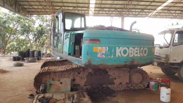 ขายตามสภาพ แบคโฮ KOBELCO SK200-8 YN12 SUPER รถปี 57 เครื่องดี ปั้มดี ไฟฟ้าครบ ตัวเดินขาด 1 ข้าง เล่มทะเบียนครบ