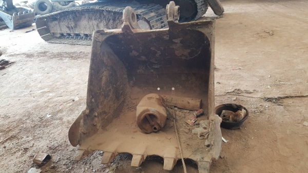 ขายตามสภาพ แบคโฮ KOBELCO SK200-8 YN12 SUPER รถปี 57 เครื่องดี ปั้มดี ไฟฟ้าครบ ตัวเดินขาด 1 ข้าง เล่มทะเบียนครบ