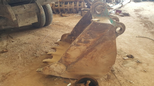 ขายตามสภาพ แบคโฮ KOBELCO SK200-8 YN12 SUPER รถปี 57 เครื่องดี ปั้มดี ไฟฟ้าครบ ตัวเดินขาด 1 ข้าง เล่มทะเบียนครบ