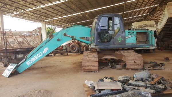 ขายตามสภาพ แบคโฮ KOBELCO SK200-8 YN12 SUPER รถปี 57 เครื่องดี ปั้มดี ไฟฟ้าครบ ตัวเดินขาด 1 ข้าง เล่มทะเบียนครบ