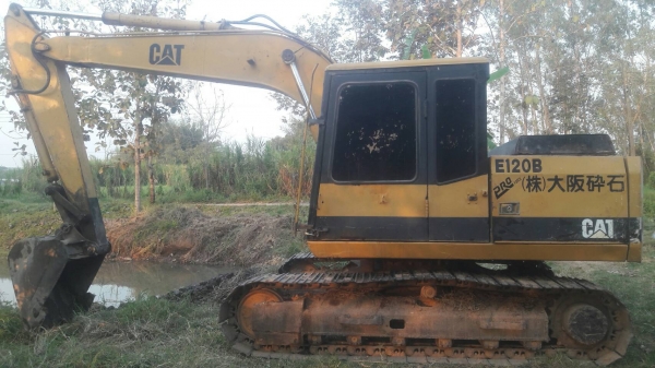 CAT E120 B ไฟ้ฟ้าตัดกล่องอยู่ครบ เอวแน่น แอร์เย็น เล่มทะเบียน