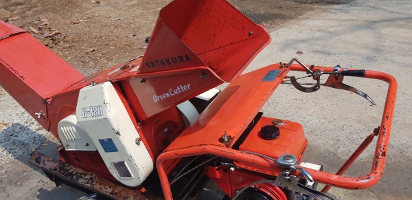 เครื่องย่อยกิ่งไม้ เดินหน้าถอยหลังได้  สอบถามได้ต่อรองได้ขายได้ขาย