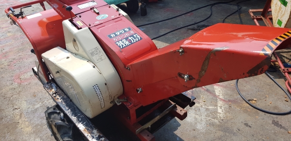 เครื่องย่อยกิ่งไม้ เดินหน้าถอยหลังได้  สอบถามได้ต่อรองได้ขายได้ขาย