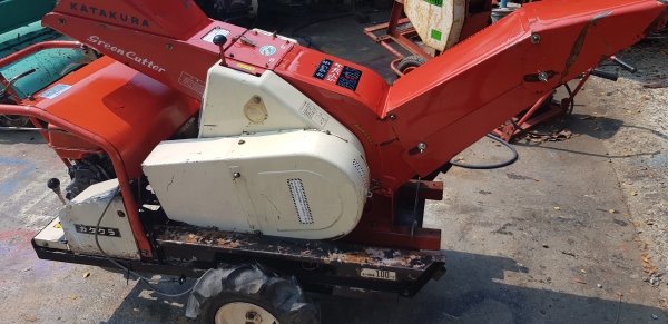 เครื่องย่อยกิ่งไม้ เดินหน้าถอยหลังได้  สอบถามได้ต่อรองได้ขายได้ขาย