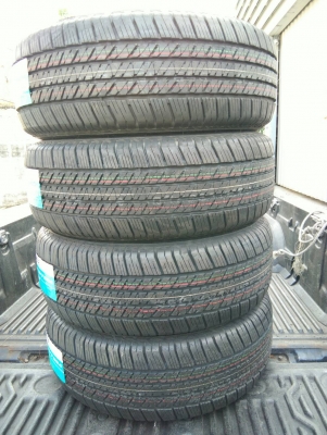ขายยางใหม่ค้างปี16 265/60R18 บริดจสโตน ถูกๆ ชุดละ 14900 บาท