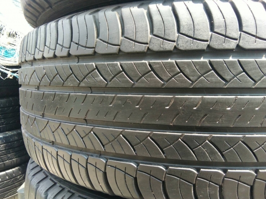 ขายยาง 265/60R18 มิชลิน ปลายปี16 ดอกยางหนาสดเท่ากันไม่ร้าวไม่กินข้างไม่มีปะ ใช้งานน้อยมาก สภาพ90\% ชุดละ 6900 บาท
