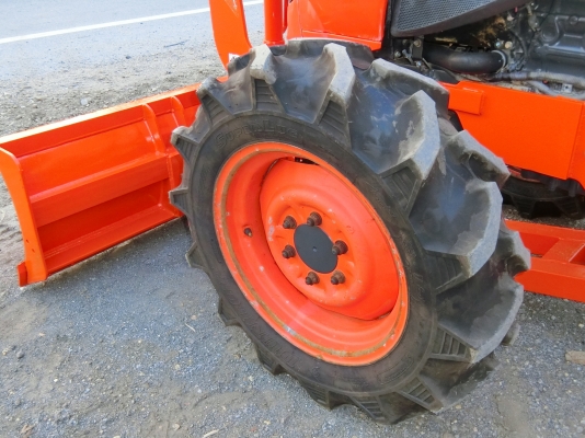 ❥สินค้าเข้าใหม่ L4708❥สภาพนางฟ้า ยางหน้าใหม่ยางหลังสวย เครื่องดีเกียร์ดี???????? รถพร้อมใช้งานรับประกันความสวย พร้อมอุปกรณ์ 3ชิ้น ผาน+ใบดันหน้า +โรตารี่ราคา400000บาท ชั่วโมงทำงาน 1311ชม. ↠↠สนใจติดต่อสอบถาม↠0906910337 ⛽️พิกัดร้าน ส.เจริญแทรกเตอร์ อ. บางระก