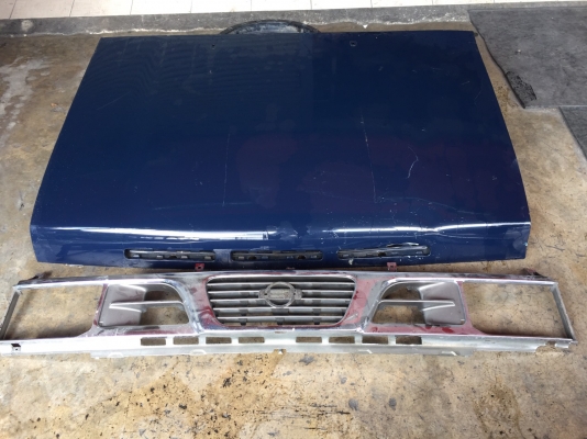 ฝากระโปรง นิสสัน BIC M พร้อมกระจังหน้า 2200