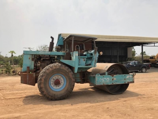 ขาย 495,000 รถบด 10 ตัน VIBROMAX2000  W1102D เครื่องดี 6BD1-165 แรง  เกียร์แรง ระบบสั่นสะเทือนแรงมาก. เช็คอริยะตลอด เอกสารวอยท์  รถอยู่ กาฬสินธ์ โทร 0610710295