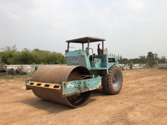 ขาย 495,000 รถบด 10 ตัน VIBROMAX2000  W1102D เครื่องดี 6BD1-165 แรง  เกียร์แรง ระบบสั่นสะเทือนแรงมาก. เช็คอริยะตลอด เอกสารวอยท์  รถอยู่ กาฬสินธ์ โทร 0610710295