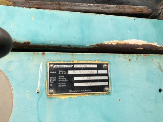 ขาย 495,000 รถบด 10 ตัน VIBROMAX2000  W1102D เครื่องดี 6BD1-165 แรง  เกียร์แรง ระบบสั่นสะเทือนแรงมาก. เช็คอริยะตลอด เอกสารวอยท์  รถอยู่ กาฬสินธ์ โทร 0610710295