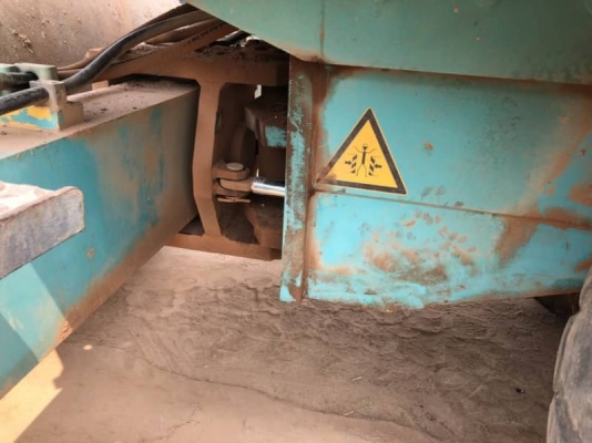 ขาย 495,000 รถบด 10 ตัน VIBROMAX2000  W1102D เครื่องดี 6BD1-165 แรง  เกียร์แรง ระบบสั่นสะเทือนแรงมาก. เช็คอริยะตลอด เอกสารวอยท์  รถอยู่ กาฬสินธ์ โทร 0610710295