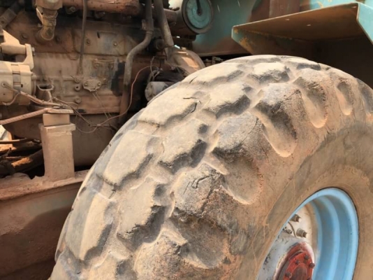 ขาย 495,000 รถบด 10 ตัน VIBROMAX2000  W1102D เครื่องดี 6BD1-165 แรง  เกียร์แรง ระบบสั่นสะเทือนแรงมาก. เช็คอริยะตลอด เอกสารวอยท์  รถอยู่ กาฬสินธ์ โทร 0610710295