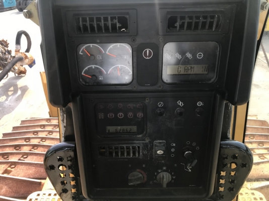 CAT D6N ปี 2006 150 แรงม้า นำเข้าจากญี่ปุ่น รถสวย สภาพดีมาก ถึงไทยแล้วครับ