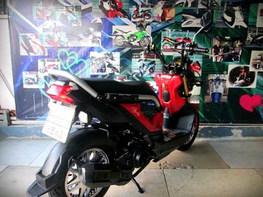 (ผ่อนได้) Zoomer x 2016 สีแดง ตัวใหม่ idling Stop เครื่องเดิมๆสีสวยเลยครับ 38900