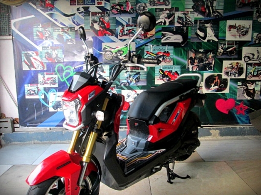(ผ่อนได้) Zoomer x 2016 สีแดง ตัวใหม่ idling Stop เครื่องเดิมๆสีสวยเลยครับ 38900