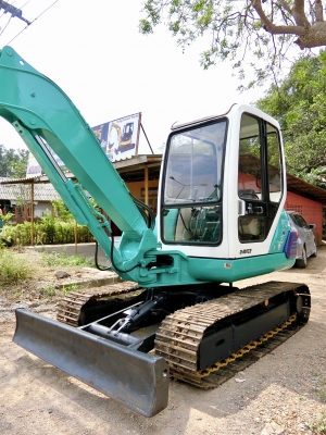 KOMATSU 40-7 ขนาดPC-40 <มีVDOให้ชม>รถเก่านอกมีเอกสารอินวอย☎️ติดต่อ 085-5632278 <ราคาต่อรองได้>
