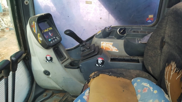 ขาย แบคโฮ KOBELCO SK200-8 YN11 รถปี 54 เอกสารเล่มทะเบียนครบ เครื่องดี ปั้มดี โซ่ 70\% ราคาต่อรองได้ครับ