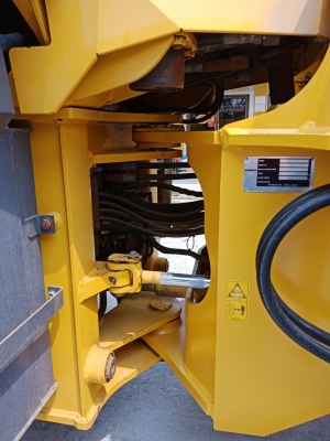 KOMATSU WA300-3 จากญี่ปุ่นแท้ สภาพสวย พร้อมใช้งาน โทร.090-986-2521 อ๊อบ